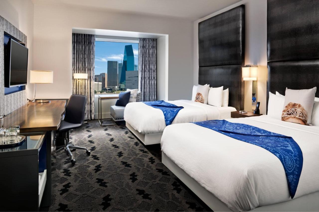 W Dallas Exterior photo