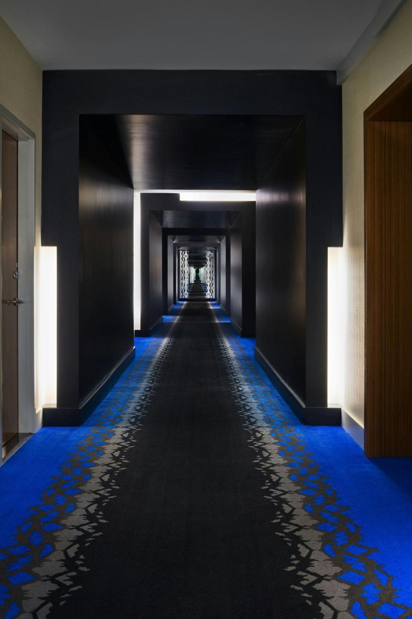 W Dallas Exterior photo